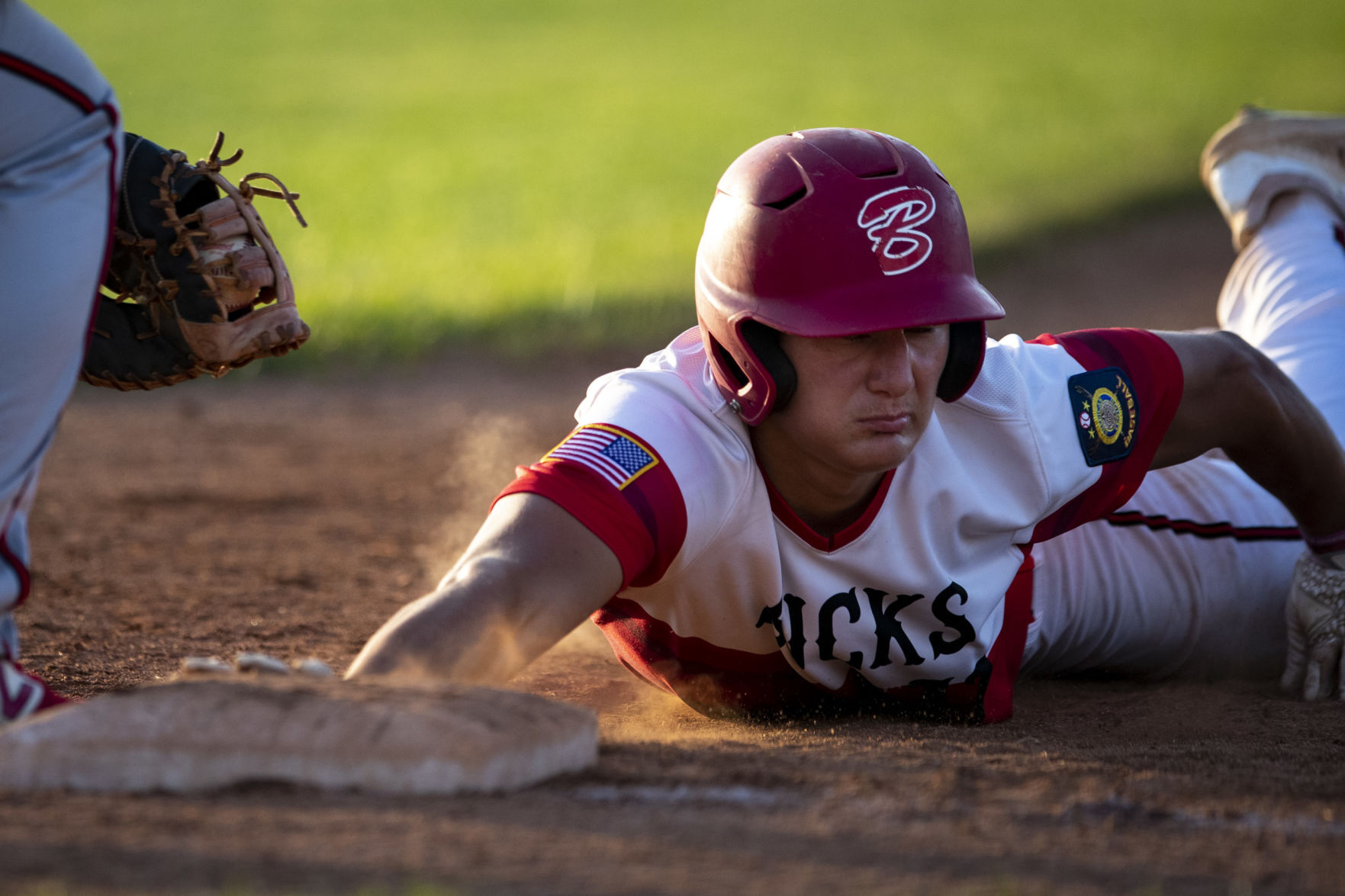 Scarlets vs. Bucks